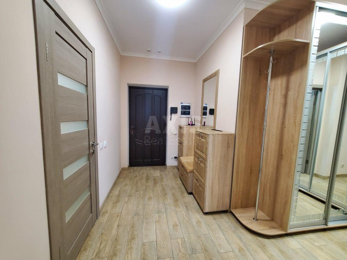 1k apartment vul. Kryms'kogo Akademika 105