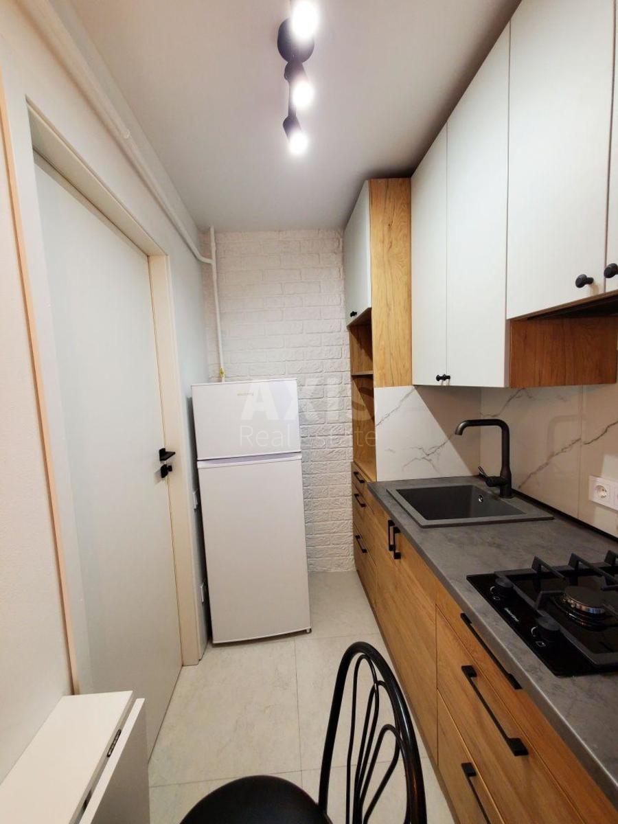1k apartment vul. Post-Volyns'ka 2/1030