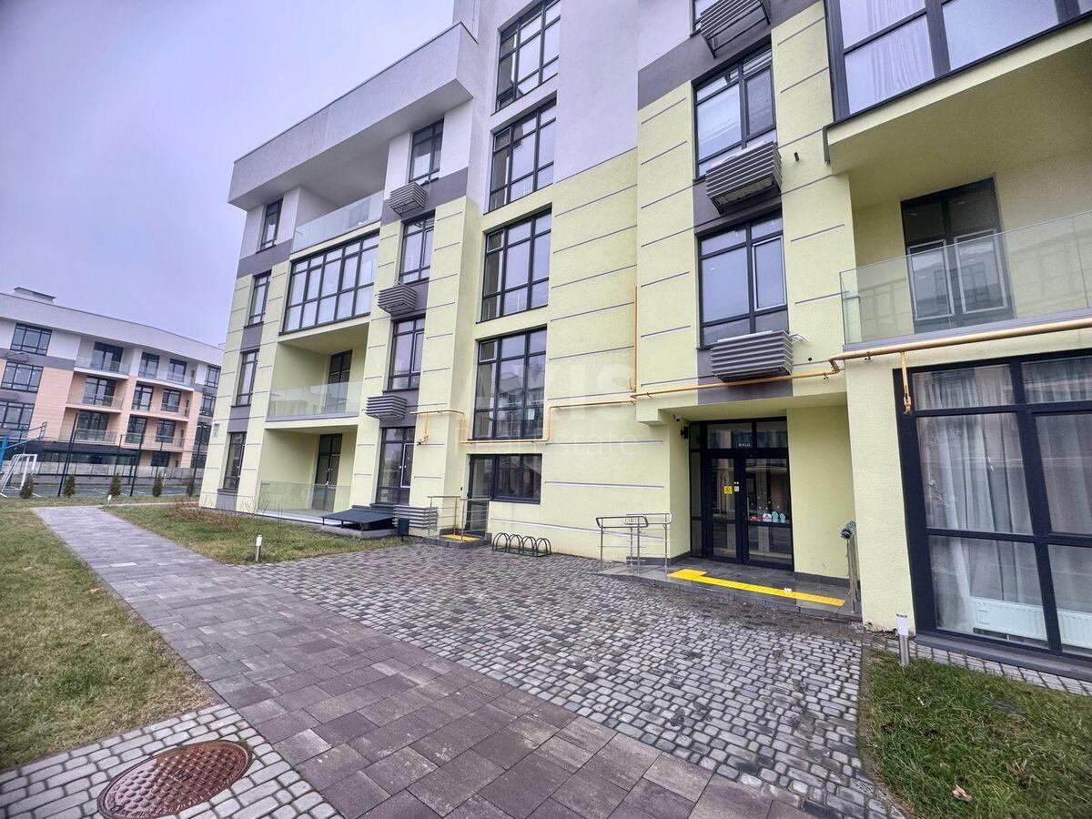 3k apartment vul. Myloslavs'ka 4