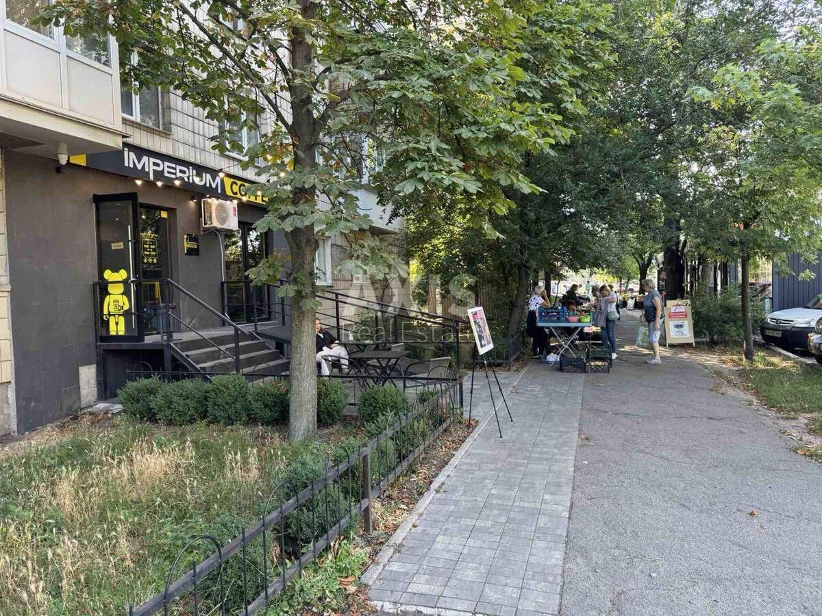 Trade object bul. Igorja Shamo 4, 30m2569751