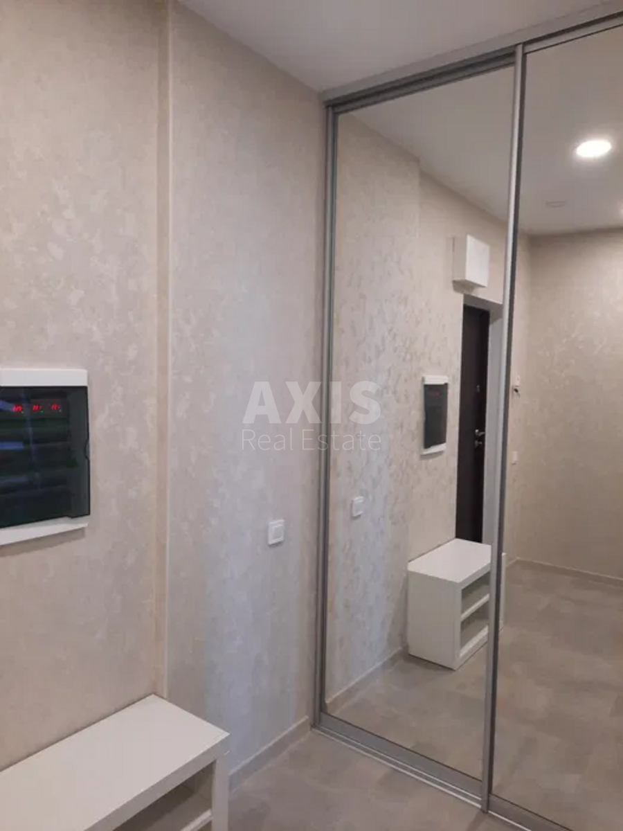 1k apartment vul. Kahovs'ka 605