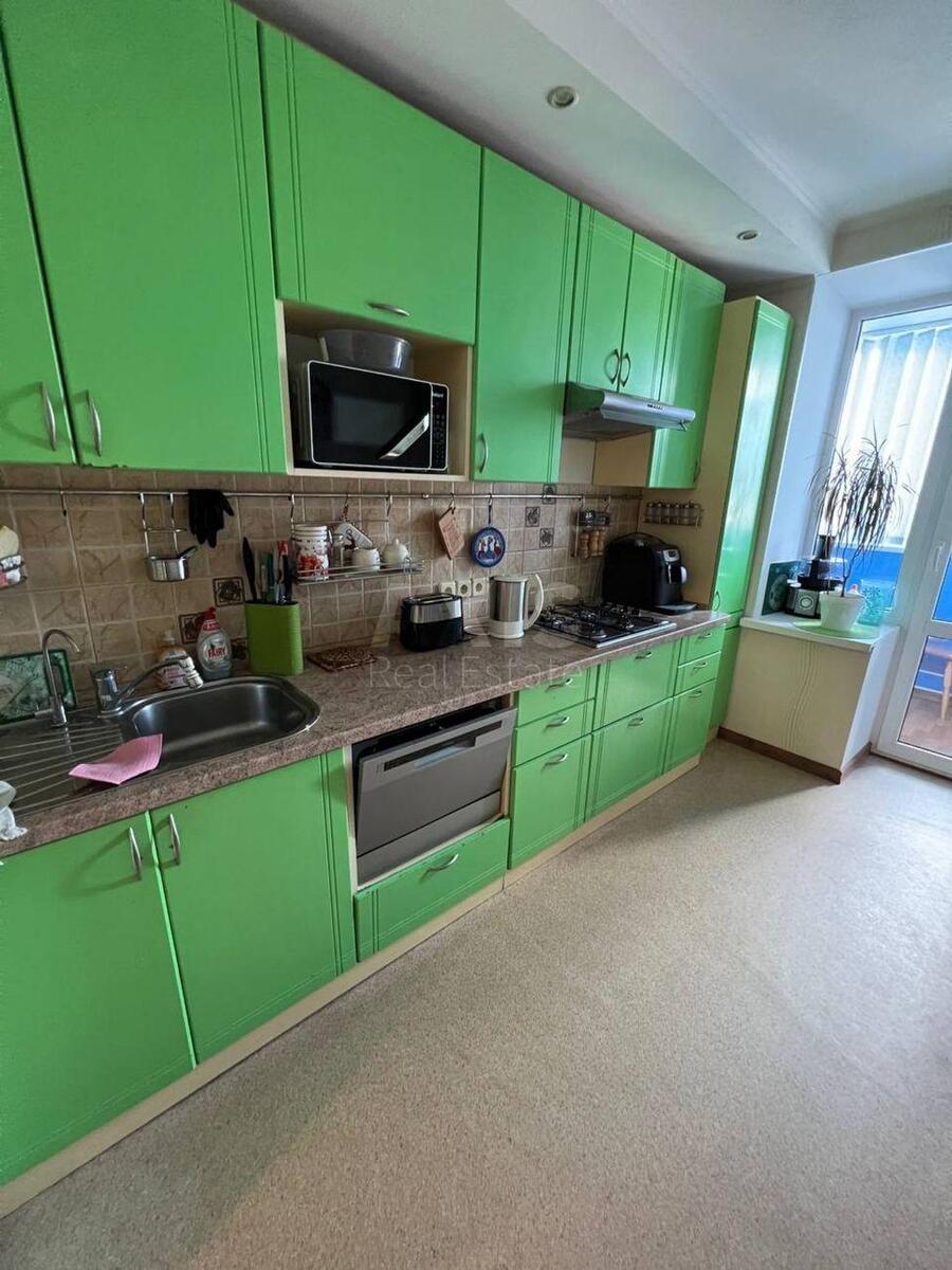 2k apartment vul. Krasnova Mykoly 8