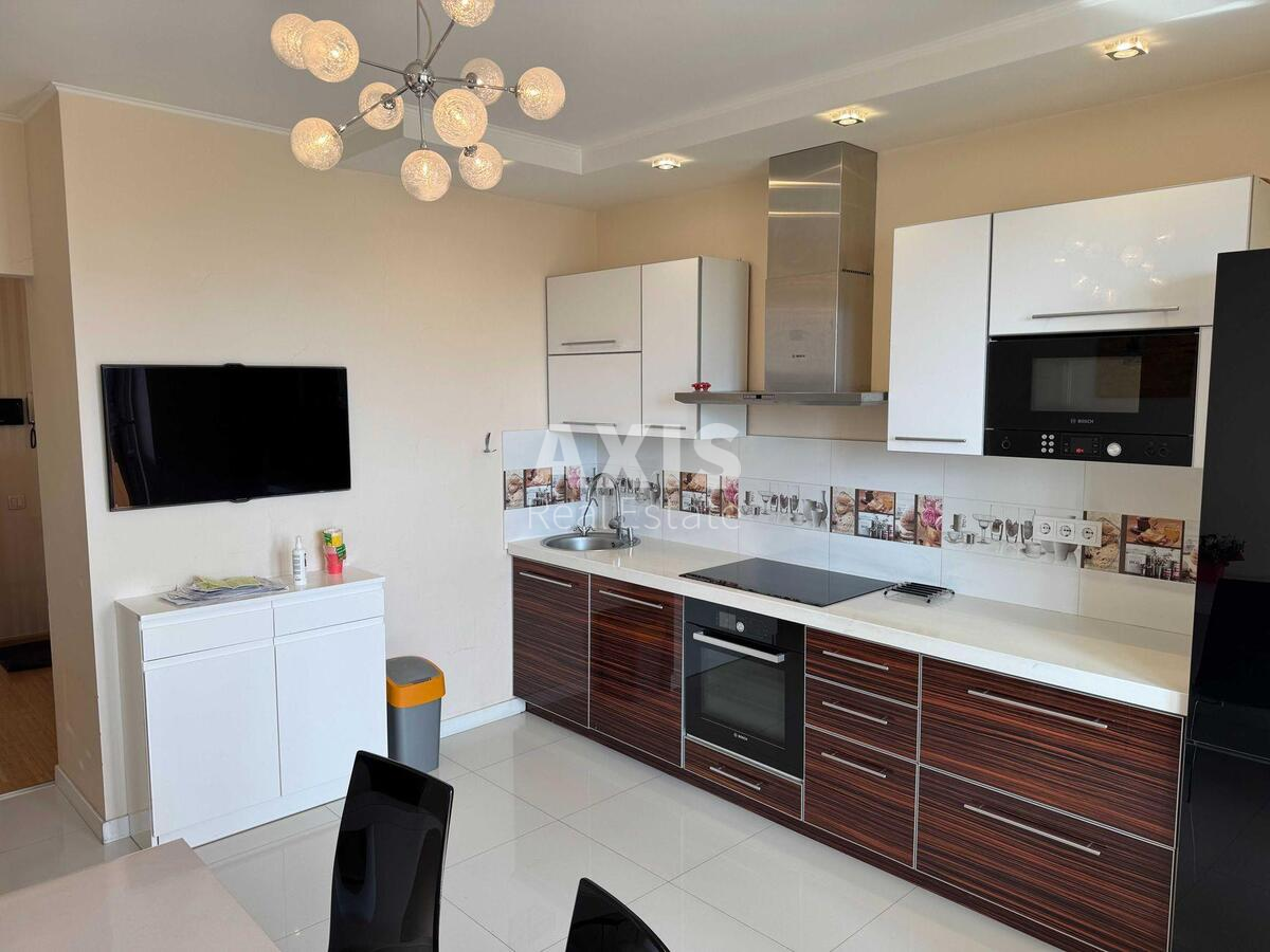 2k apartment vul. Golosii'vs'ka 131