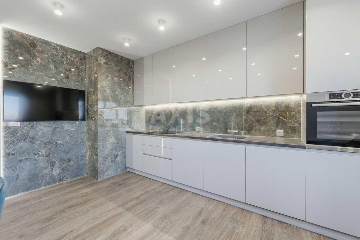 3k apartment vul. Glybochyc'ka 731
