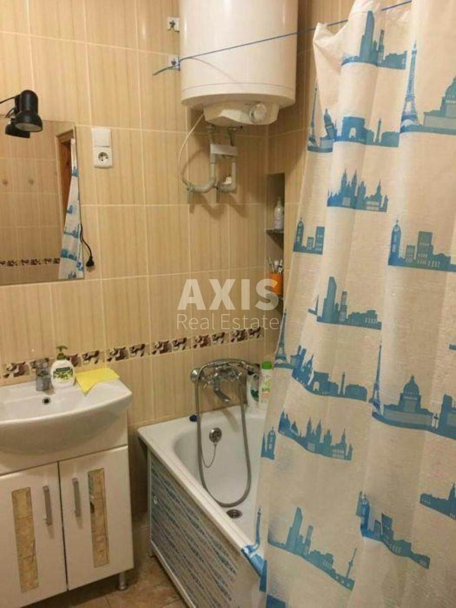 1k apartment vul. Sikors'kogo Igorja Aviakonstruktora 4Д2