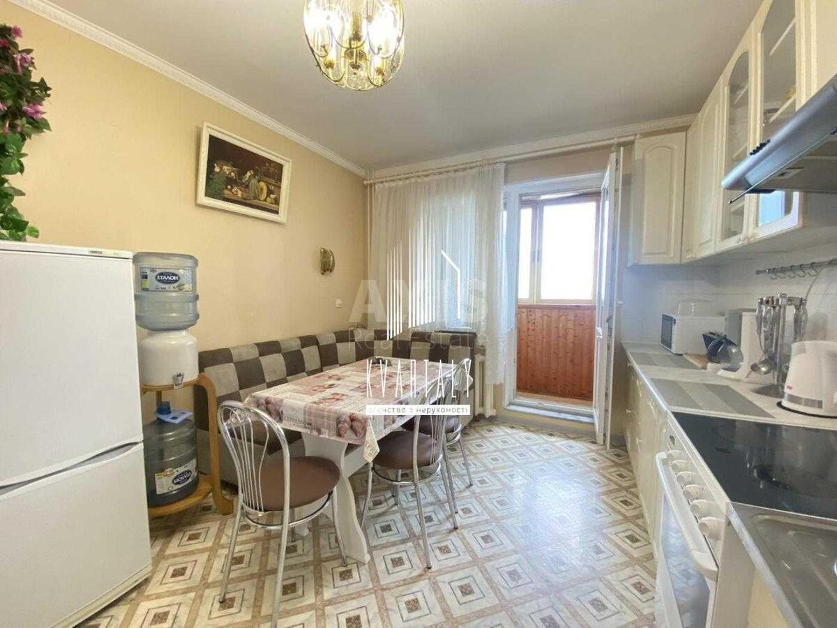 4k apartment vul. Puljuja Ivana 1А