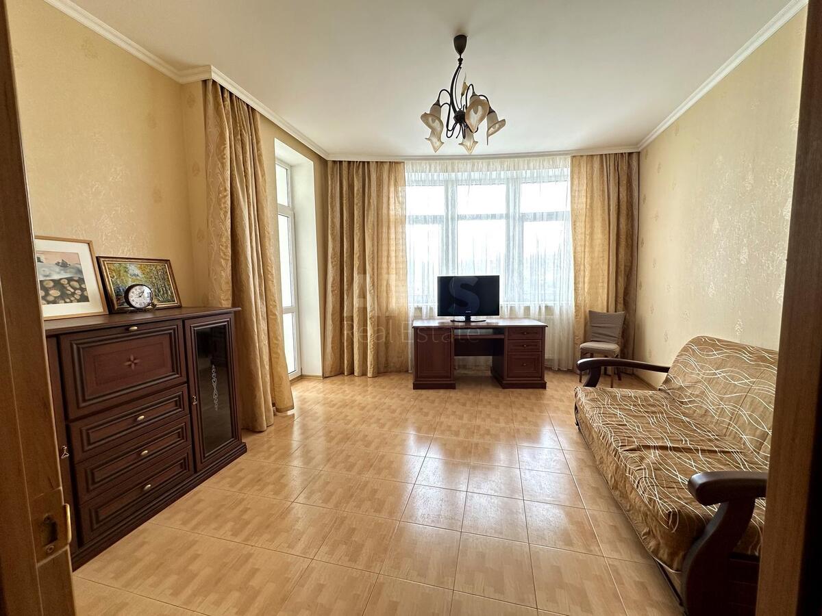 3k apartment vul. Staronavodnyc'ka 6Б637459