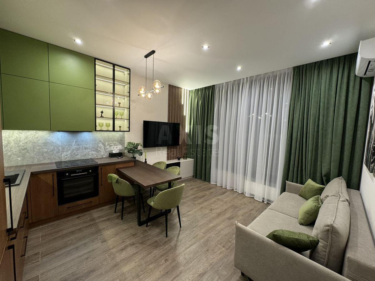2k apartment vul. Mel'nykova 18Б