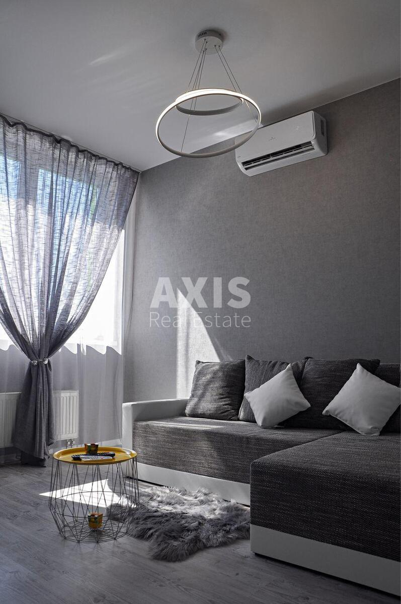1k apartment pr-t Vidradnyj 2481130