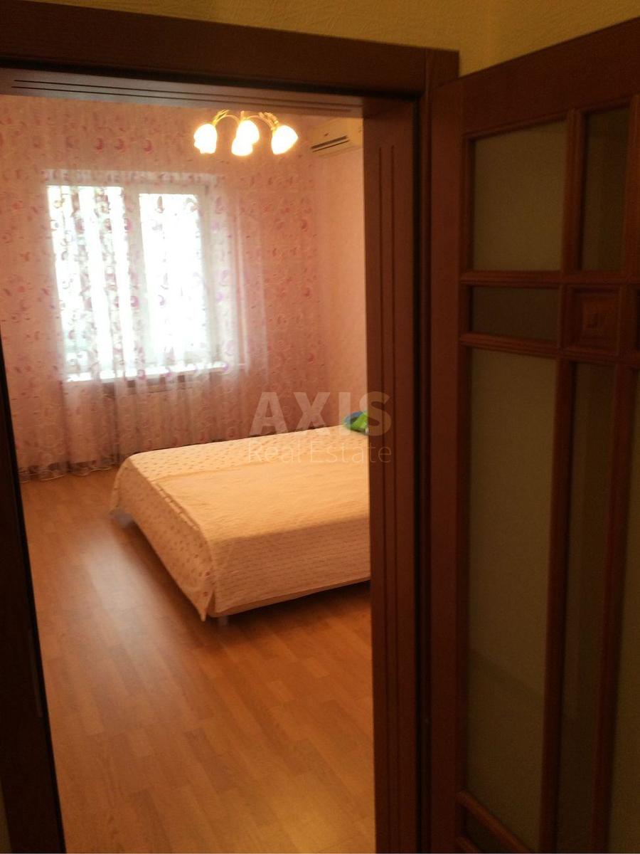 2k apartment vul. Dmytrivs'ka 697