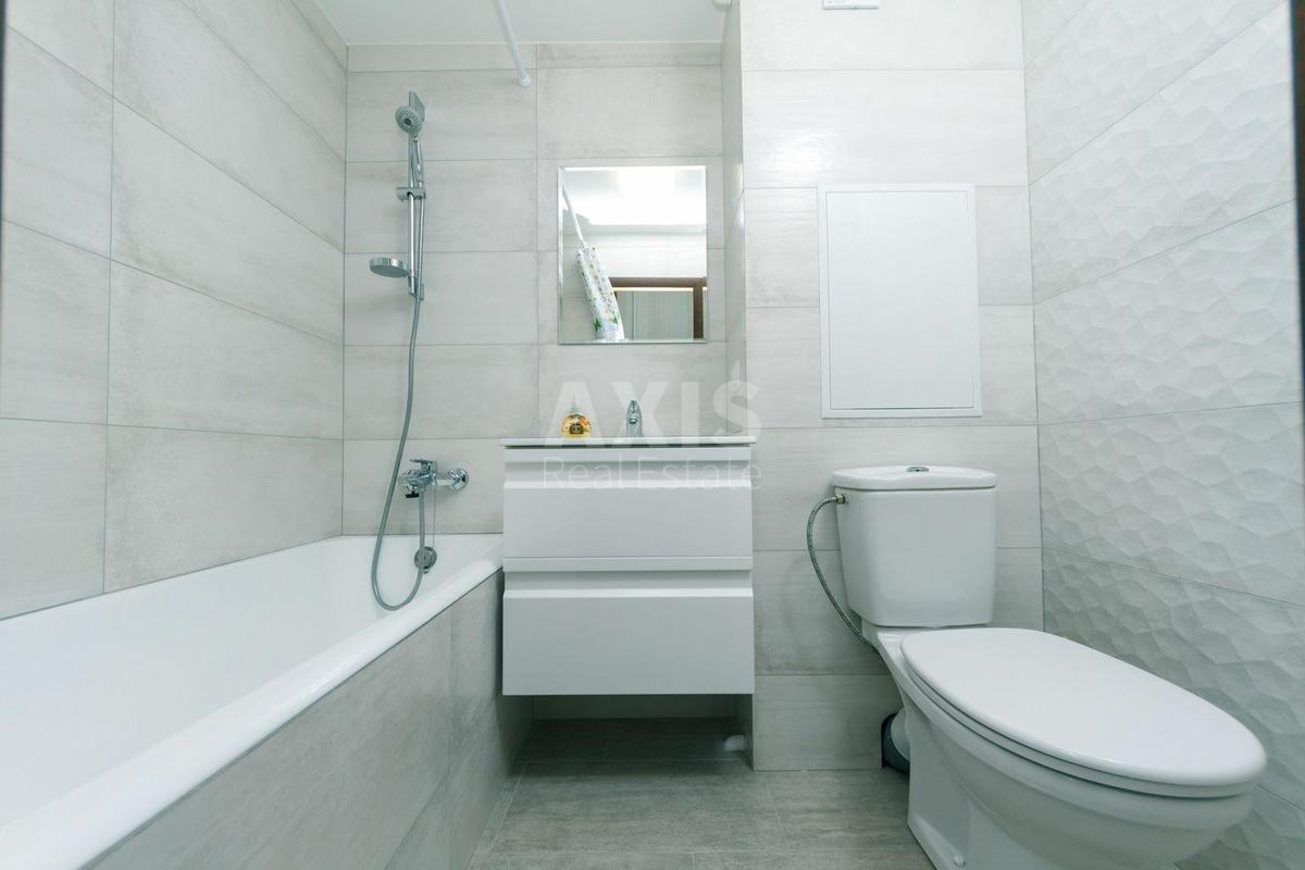 2k apartment vul. Polovec'ka 7/135