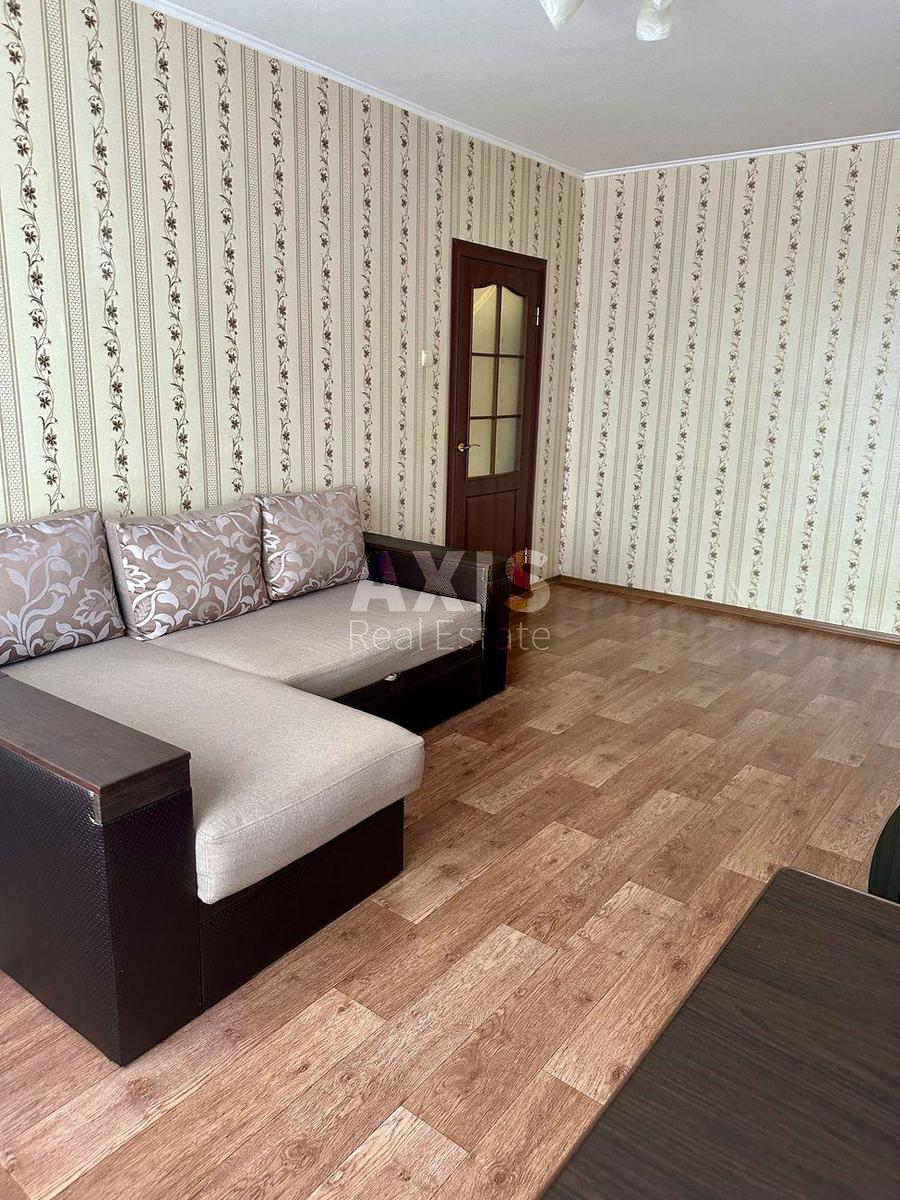 2k apartment vul. Vashhenka Grygorija 12