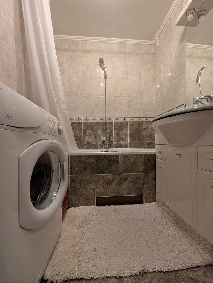 2k apartment vul. Bal'zaka Onore de 83/2573878