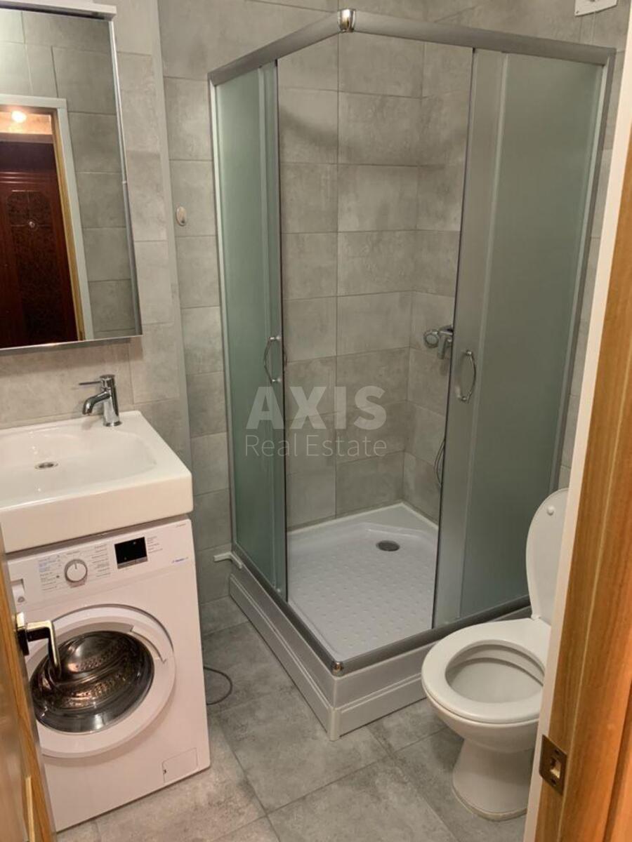 1k apartment vul. Bakyns'ka 37В619674