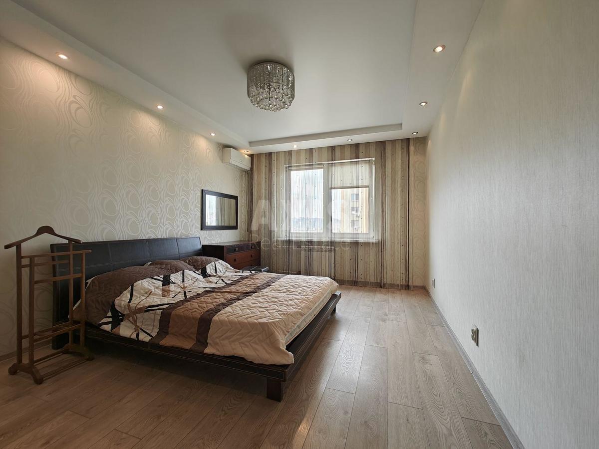 2k apartment vul. Krakivs'ka 13В2