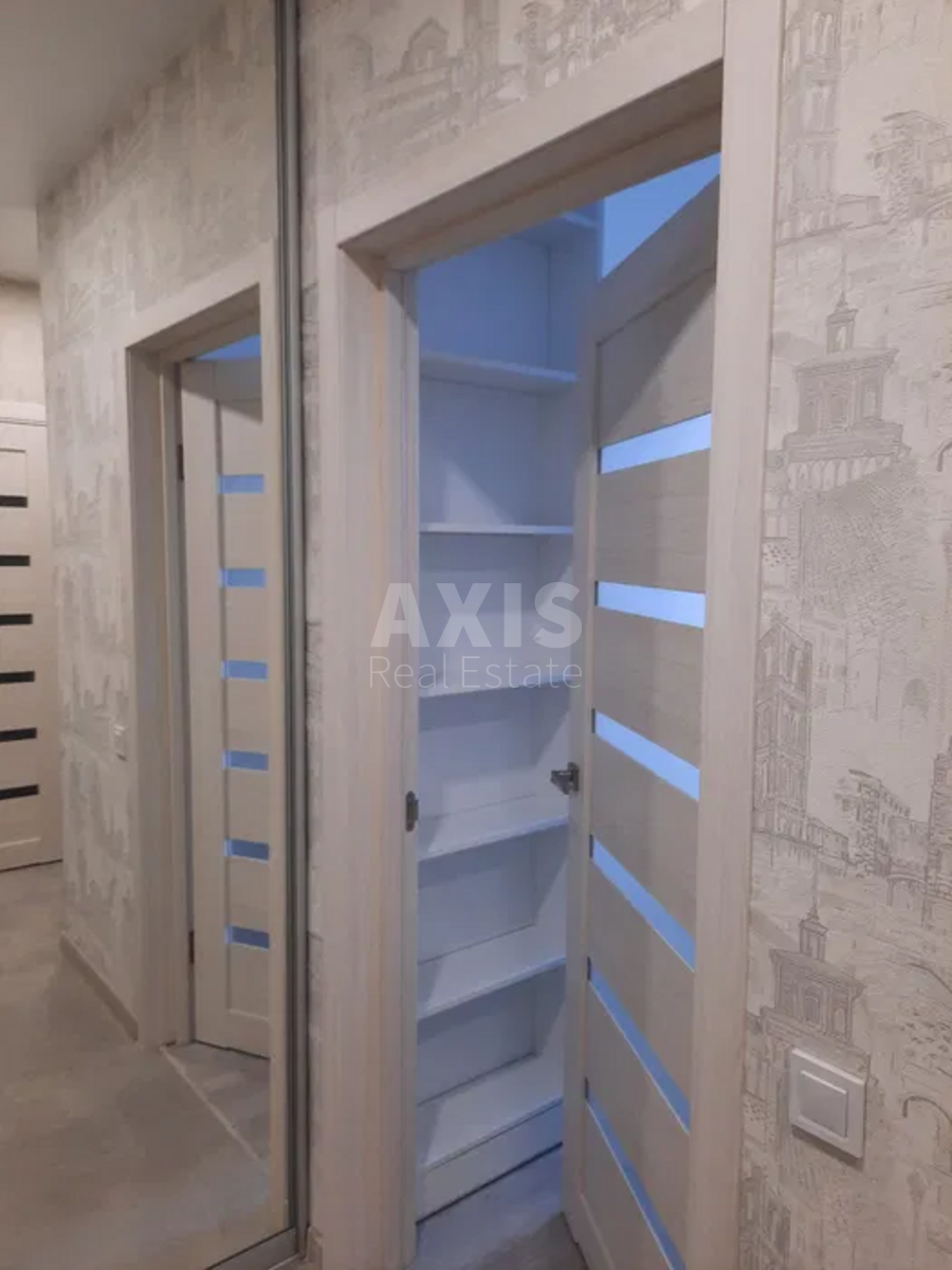1k apartment vul. Kahovs'ka 606