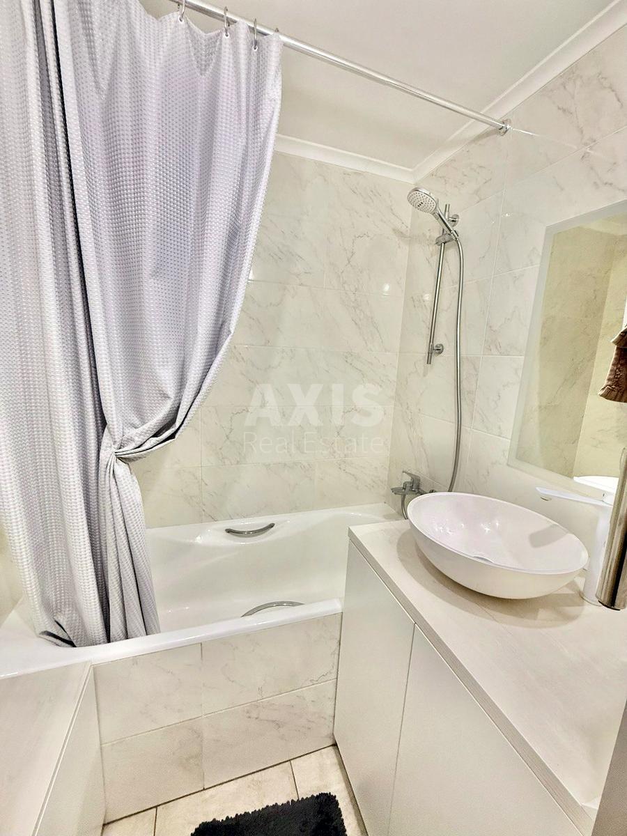 4k apartment vul. Svjatoshyns'ka 6595269