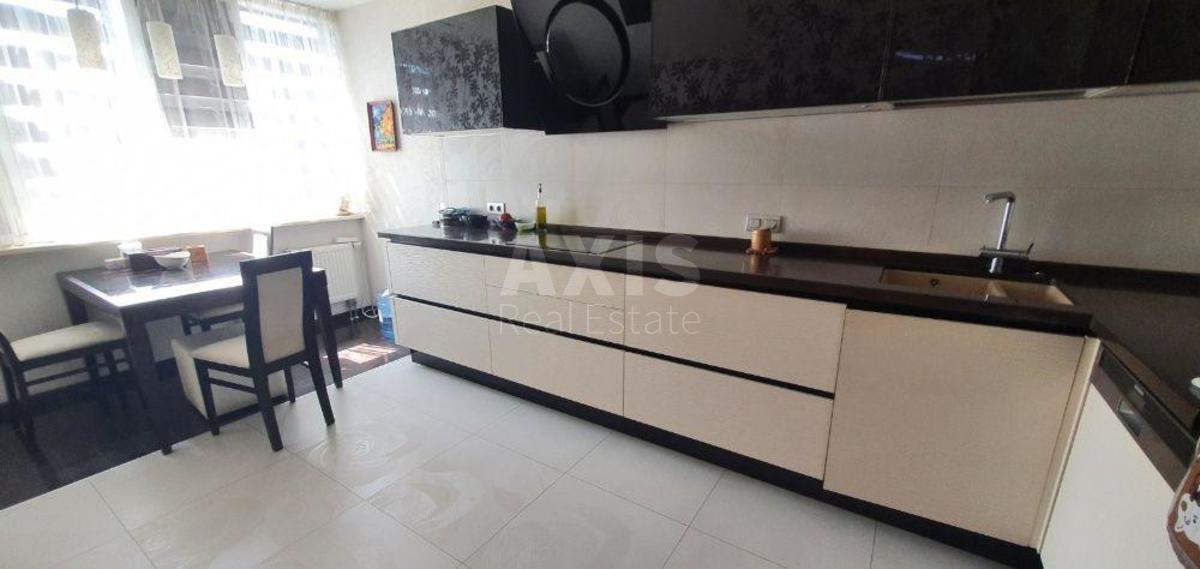 4k apartment vul. Vyshgorods'ka 450