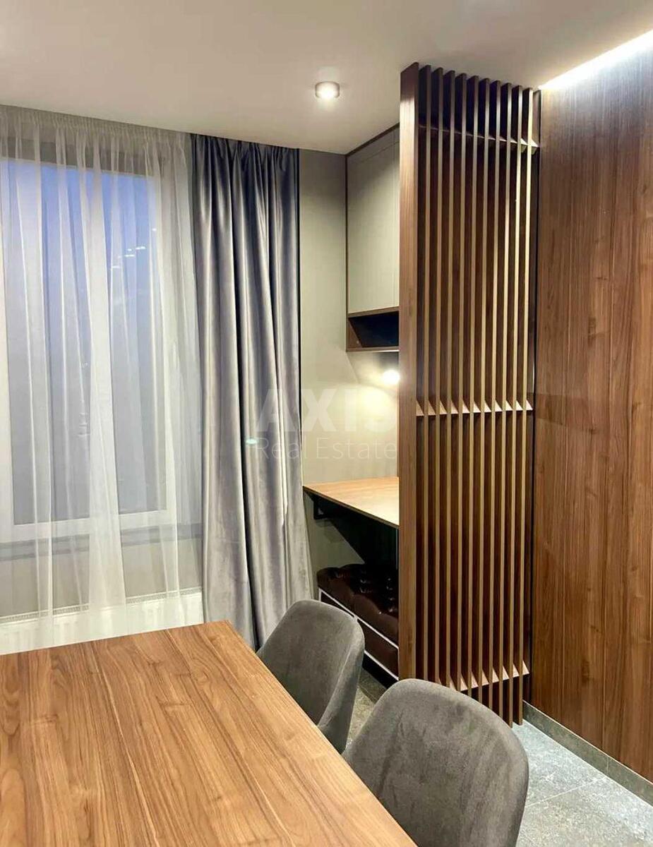 3k apartment nab. Dniprovs'ka 18629166