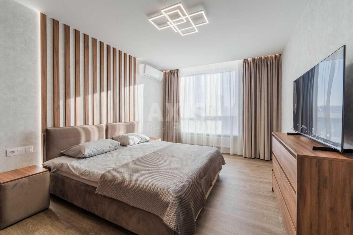 3k apartment vul. Glybochyc'ka 732