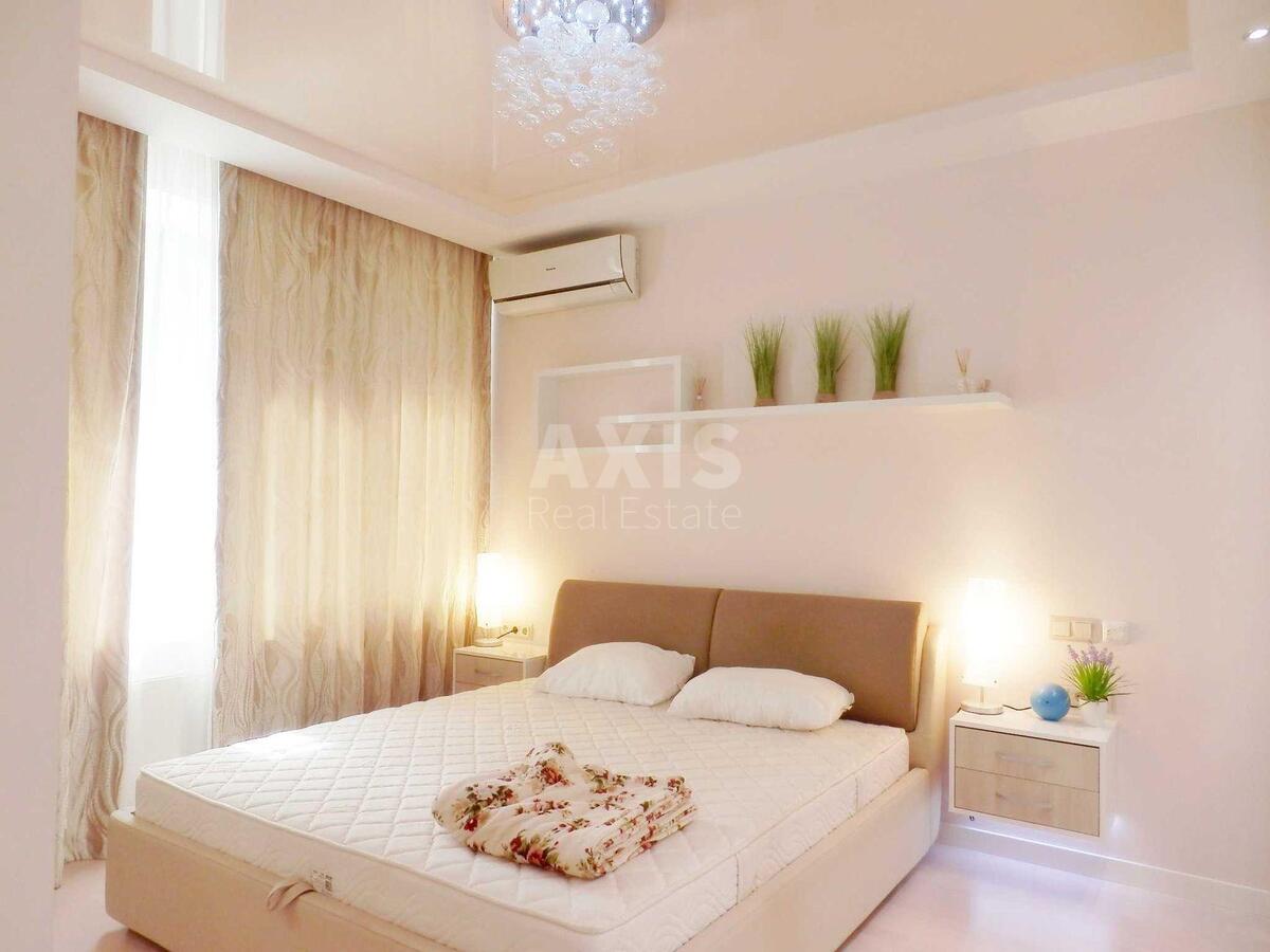 1k apartment nab. Dniprovs'ka 14561373