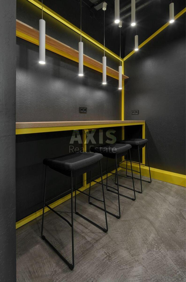 Office uzv. Klovs'kyj 7, 100m27