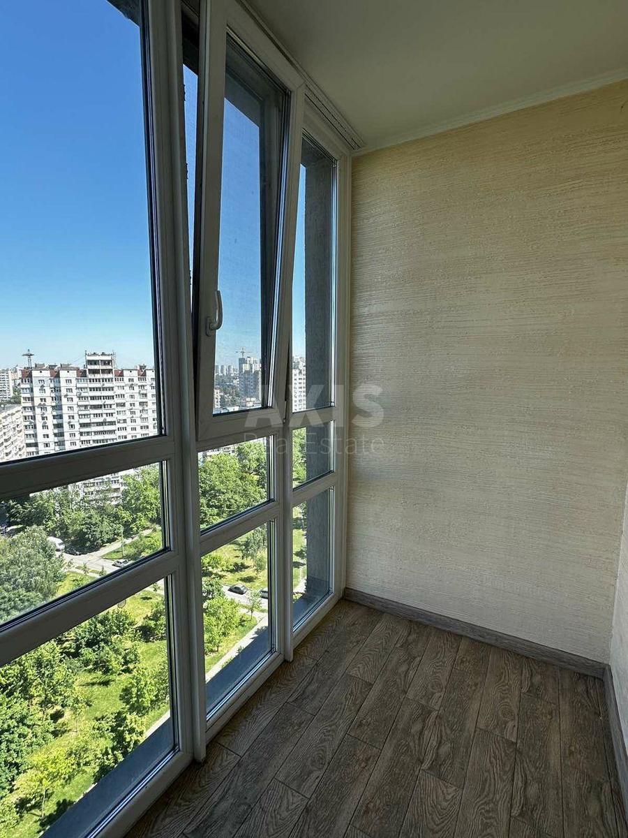 1k apartment vul. Berezhans'ka 152