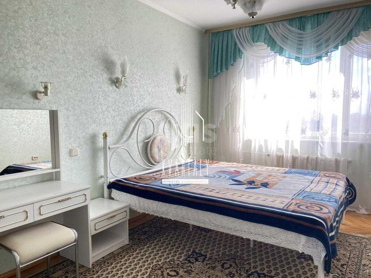 4k apartment vul. Puljuja Ivana 1А0