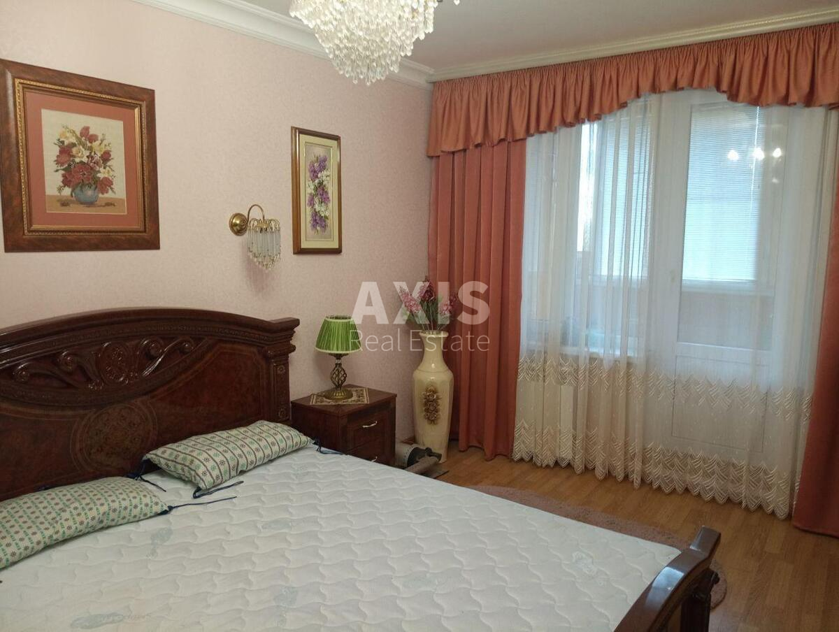 3k apartment pr-t Tychyny Pavla 20А3