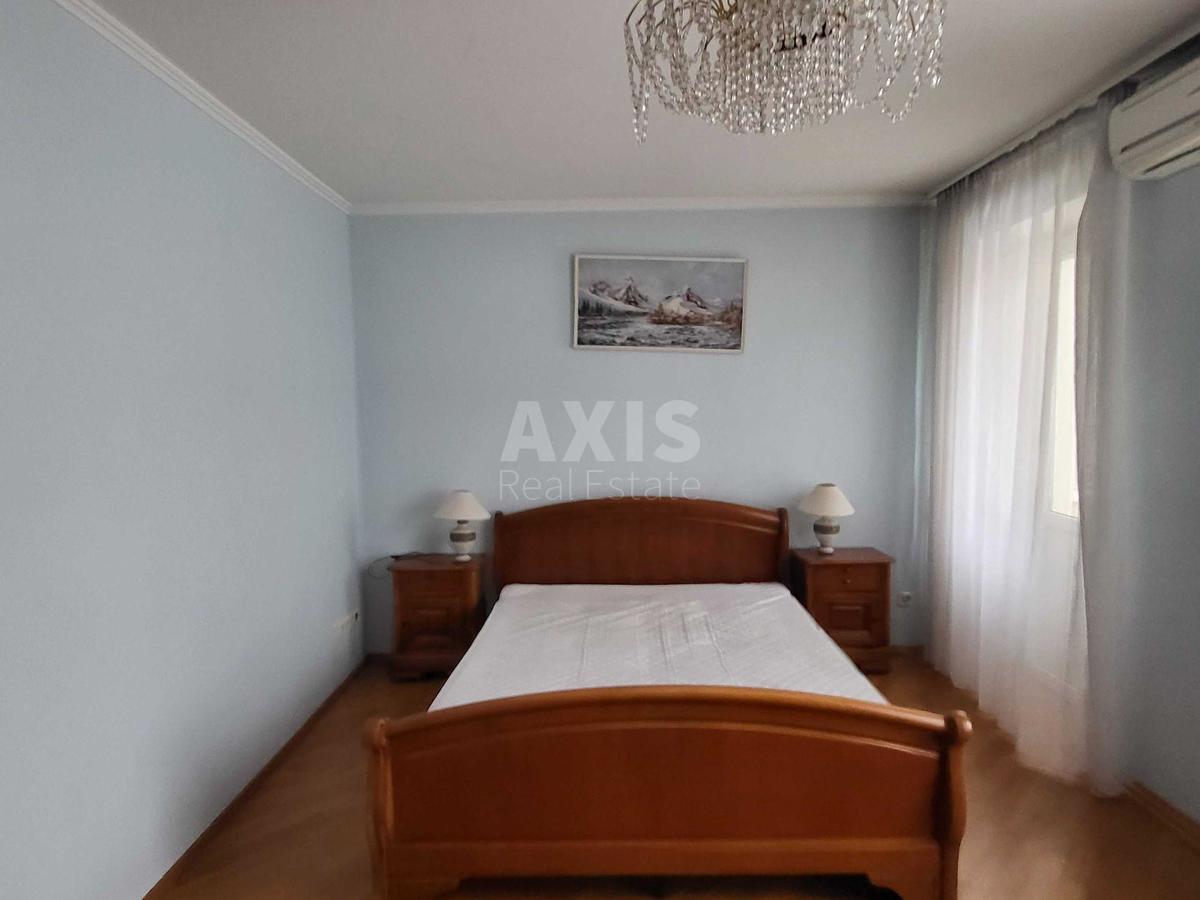 3k apartment vul. Mykil's'ko-Slobids'ka 2Б6