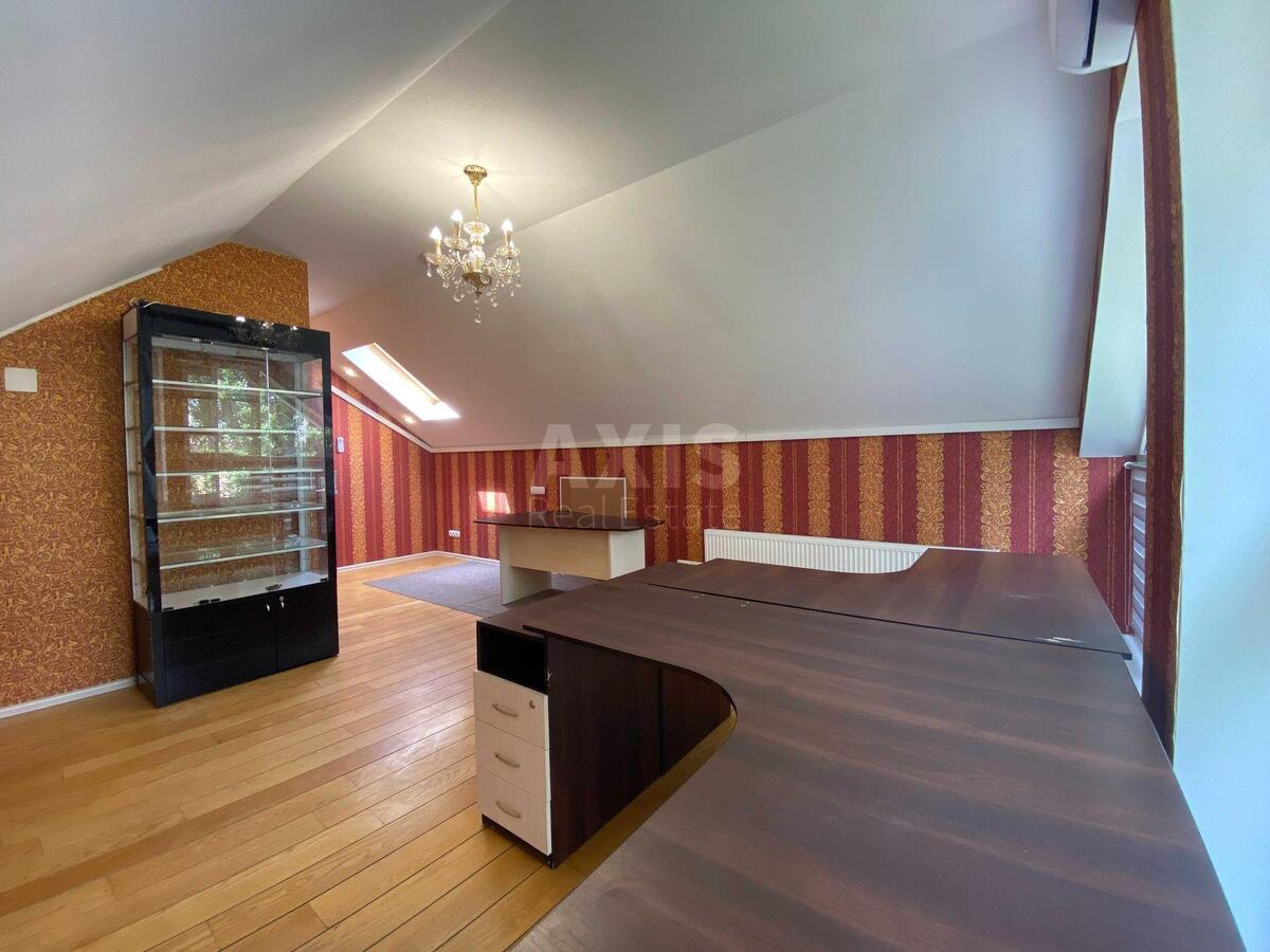 Office prov. Kolomyjs'kyj 20, 51m25