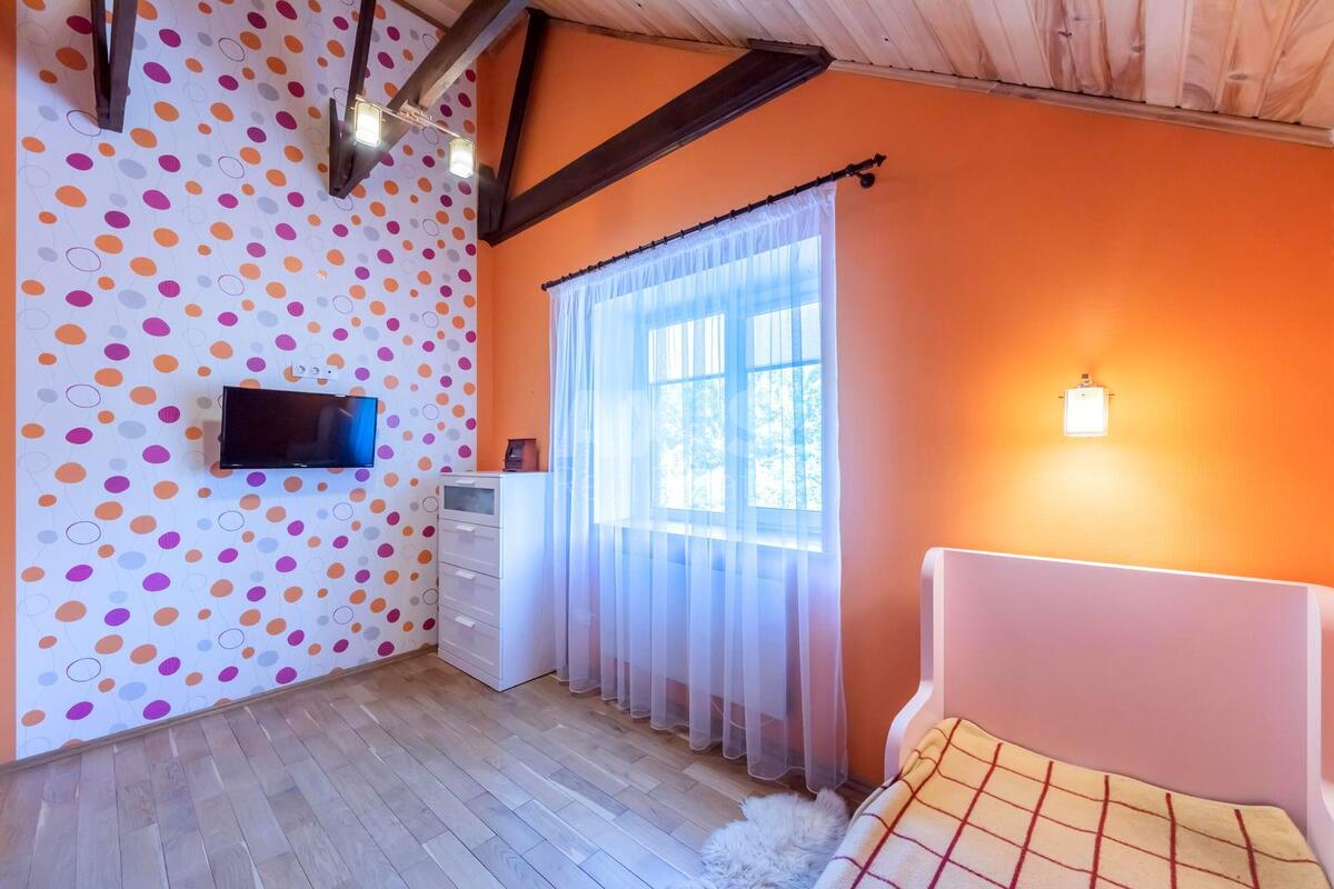 House prov. Pivnichnyj, 196m2, Kyiv city6152510