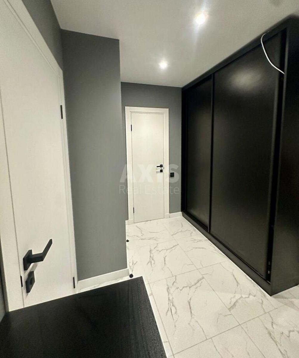 3k apartment vul. Knjazhyj Zaton 21