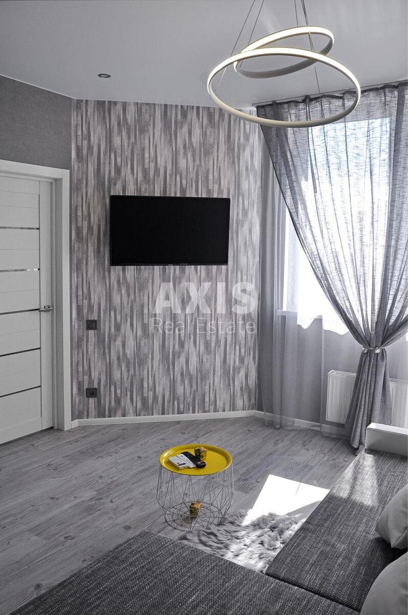 1k apartment pr-t Vidradnyj 2481131