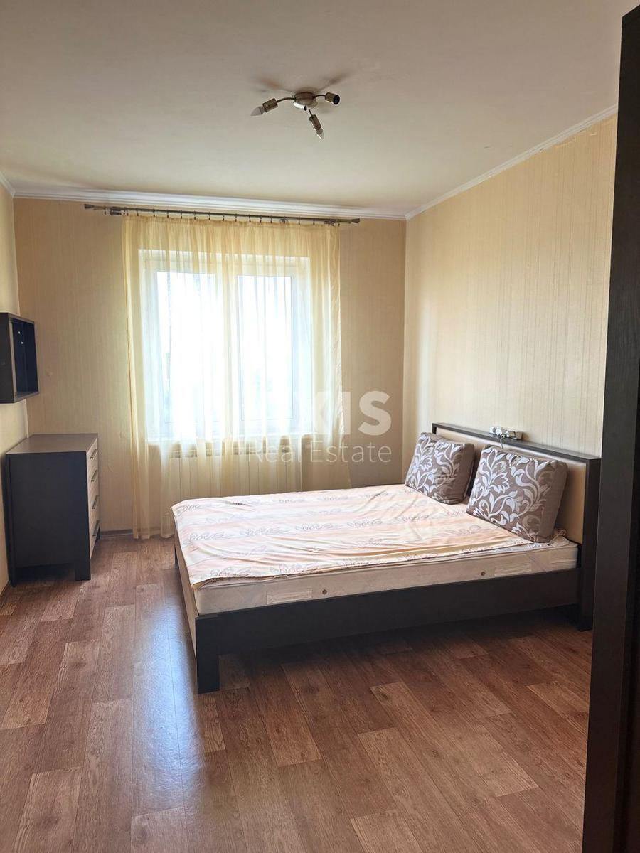 2k apartment vul. Vashhenka Grygorija 13