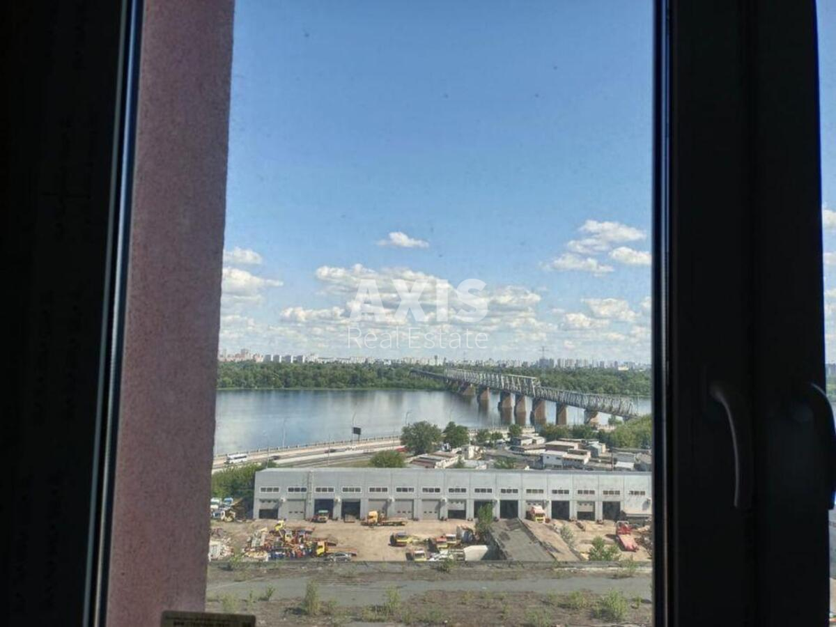 1к квартира пр-т Бандеры Степана 32д4