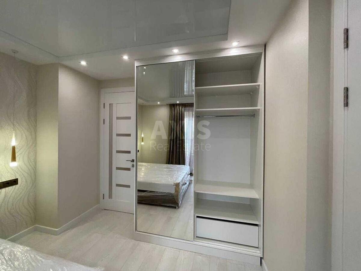 1k apartment pr-t Vidradnyj 2626574