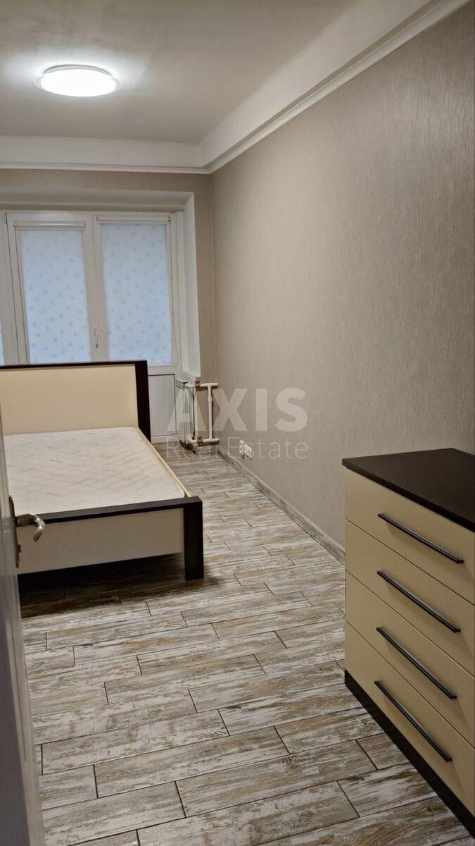 2k apartment pr-t Berestejskij 12619949