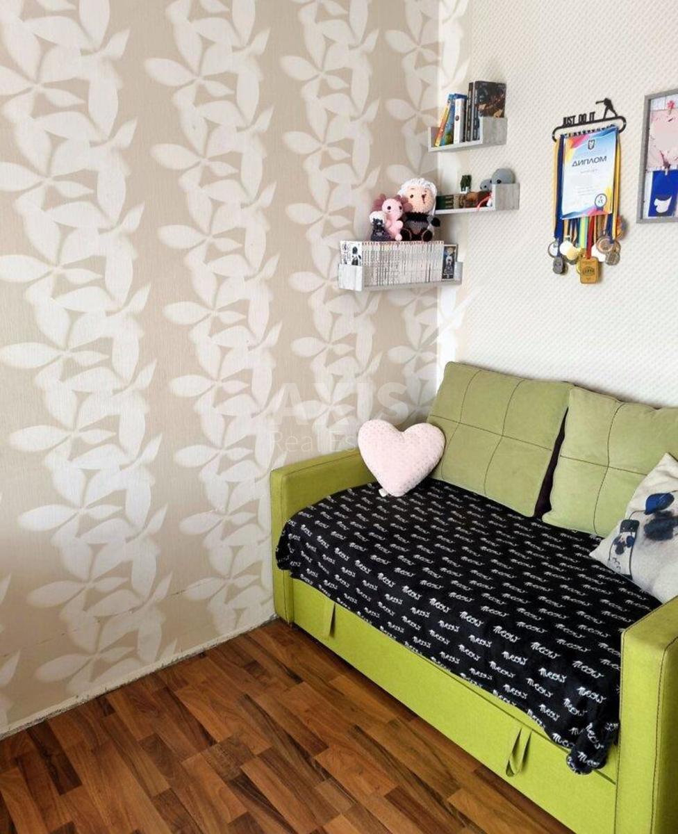 2k apartment vul. Lavruhina Mykoly 83