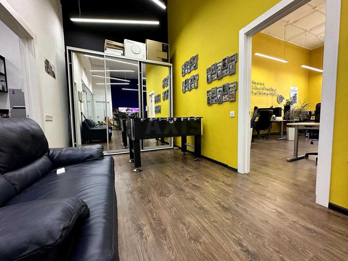 Office vul. Volodymyrs'ka 10, 135m2635971