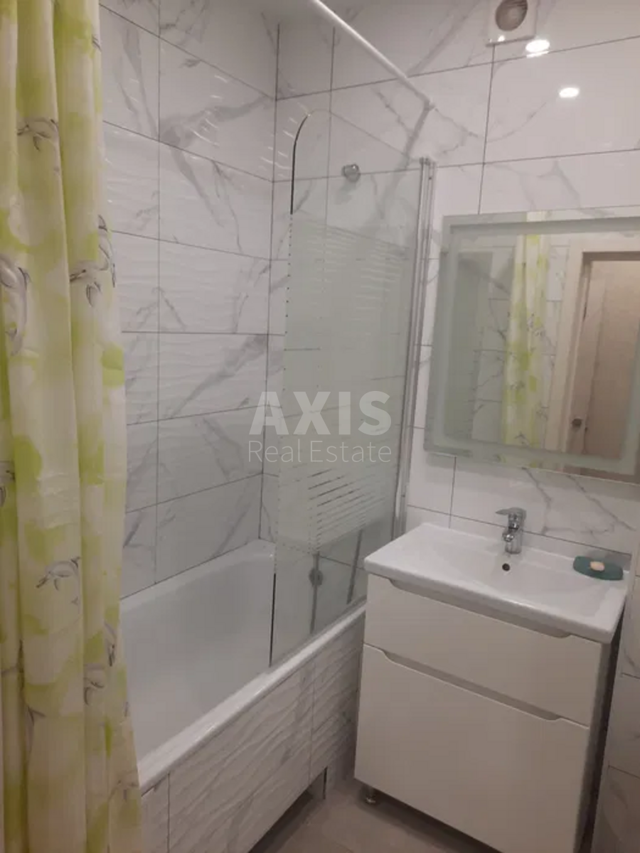 1k apartment vul. Kahovs'ka 607