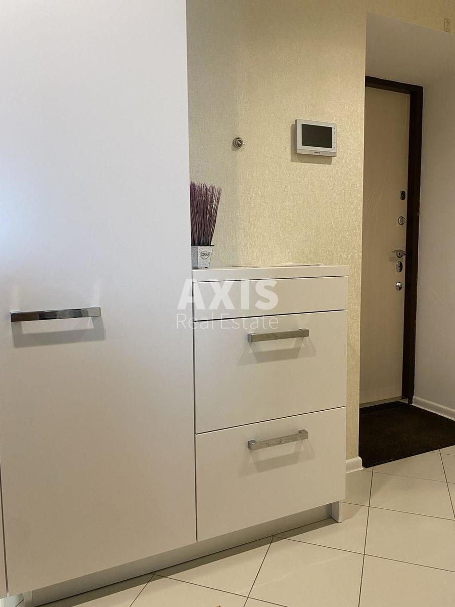 2k apartment vul. Patriarha Mstyslava Skrypnyka 48А10