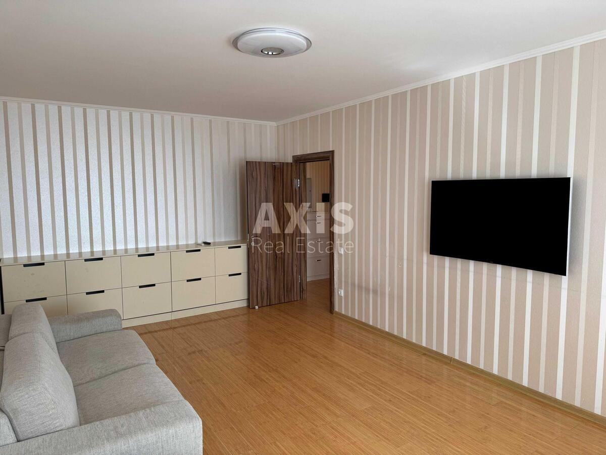 2k apartment vul. Golosii'vs'ka 133