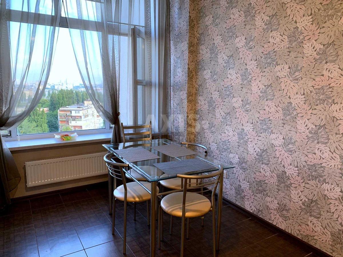 1k apartment vul. Parkovo-Syrec'ka 4Б1