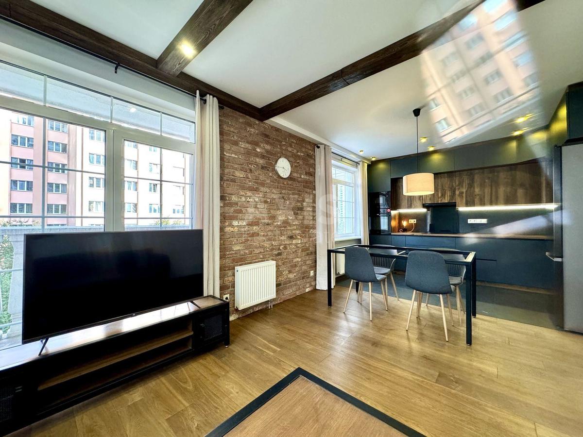3k apartment vul. Myhajla Maksymovycha 244