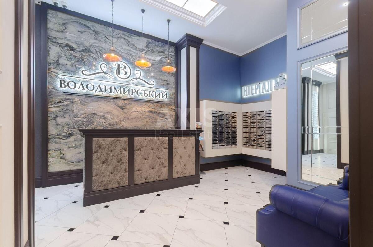 Office vul. Antonovycha 109, 172m212