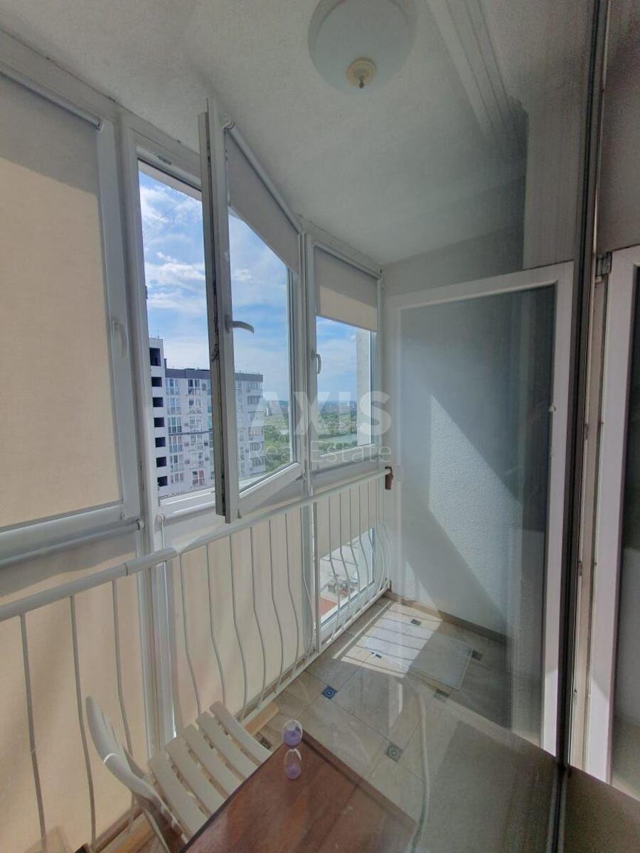 1k apartment vul. Dragomanova 2А3