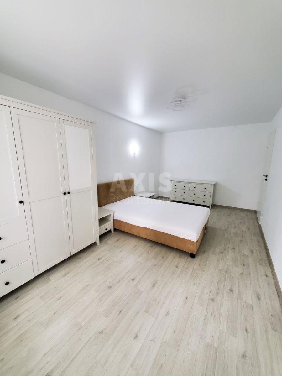 1k apartment vul. Post-Volyns'ka 2/1033