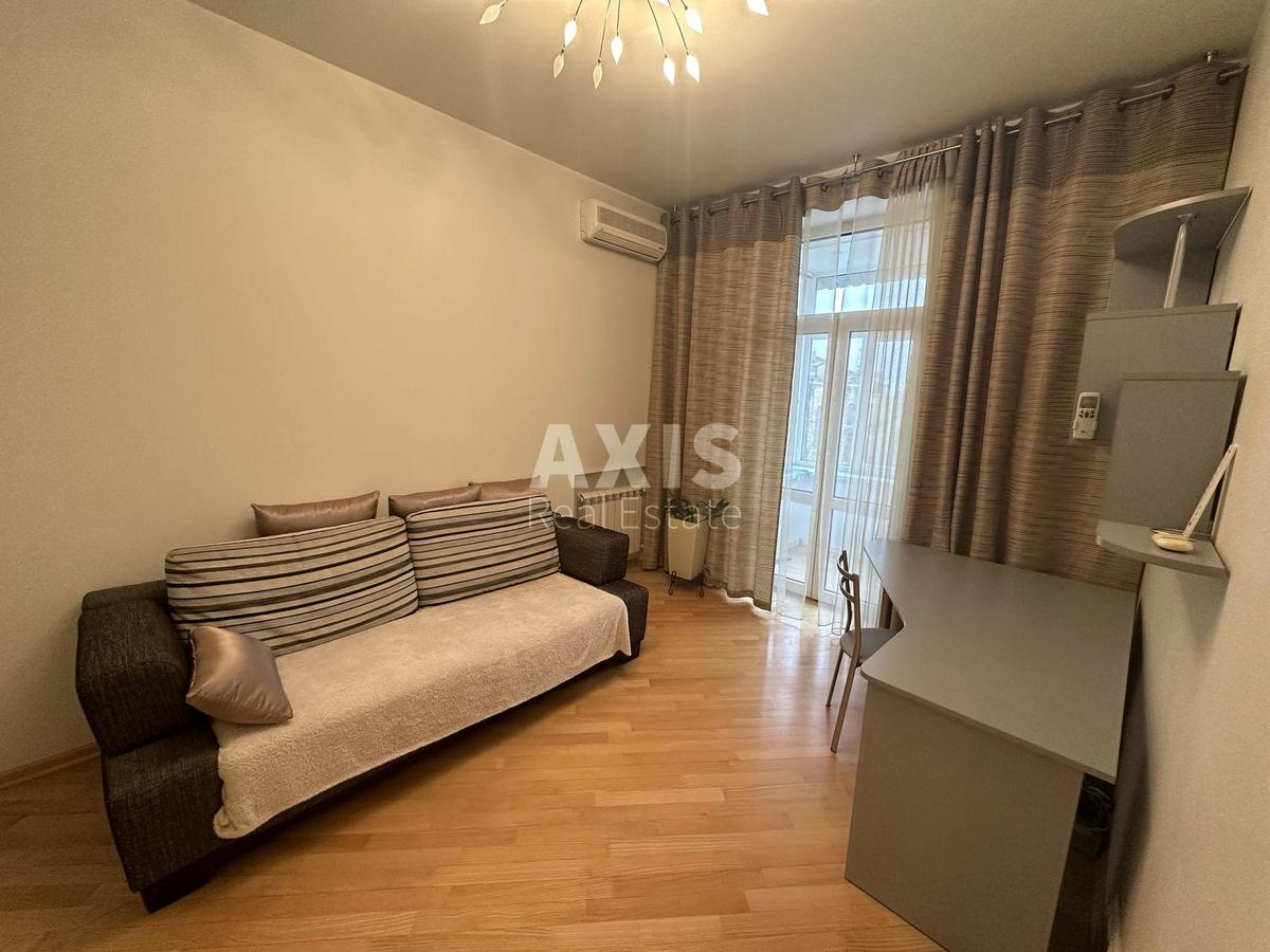 4k apartment vul. Shovkovychna 32/347