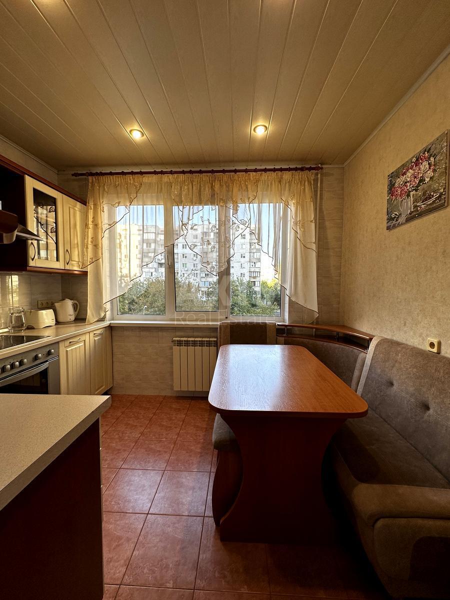 2k apartment vul. Ronalda Reyhana 4А633336